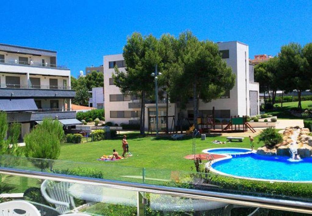 J Tramuntana Planet Costa Dorada Apartment ซาลอว์ ภายนอก รูปภาพ